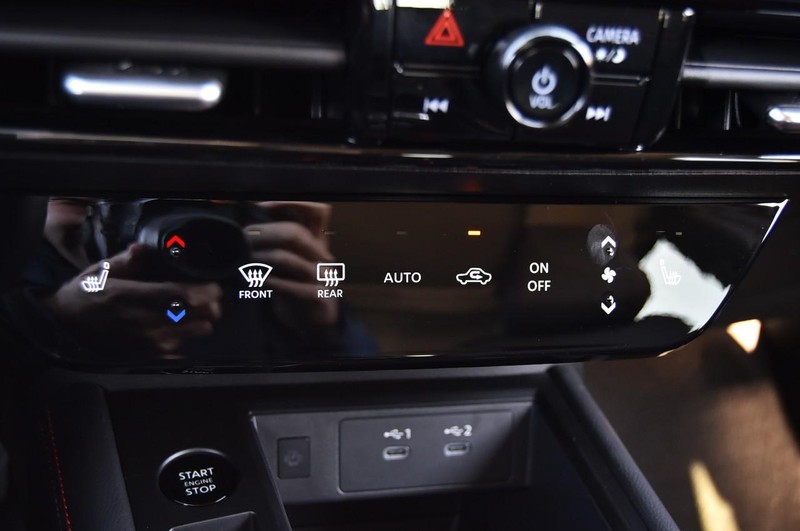 Nissan Kicks Vehicle Image 18