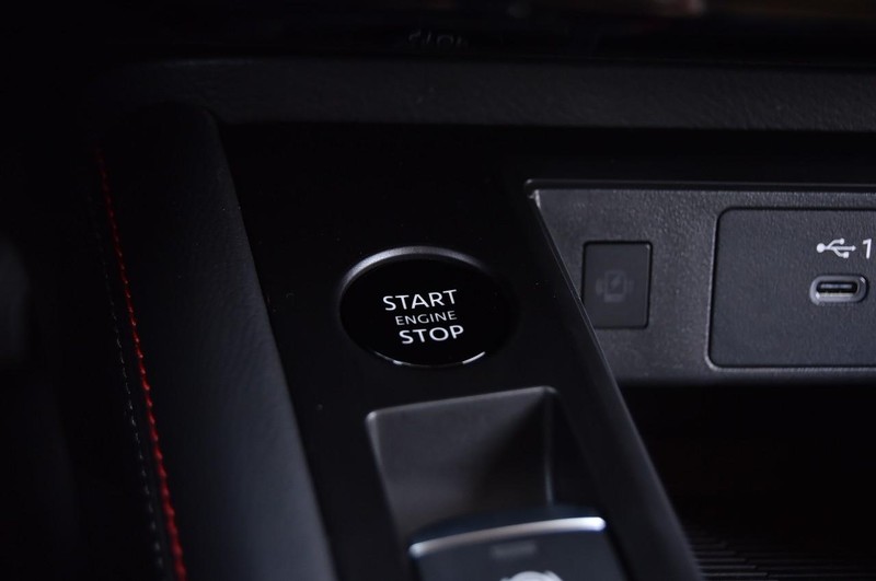 Nissan Kicks Vehicle Image 20