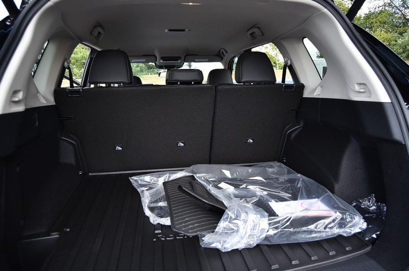 Nissan Rogue Vehicle Full-screen Gallery Image 26