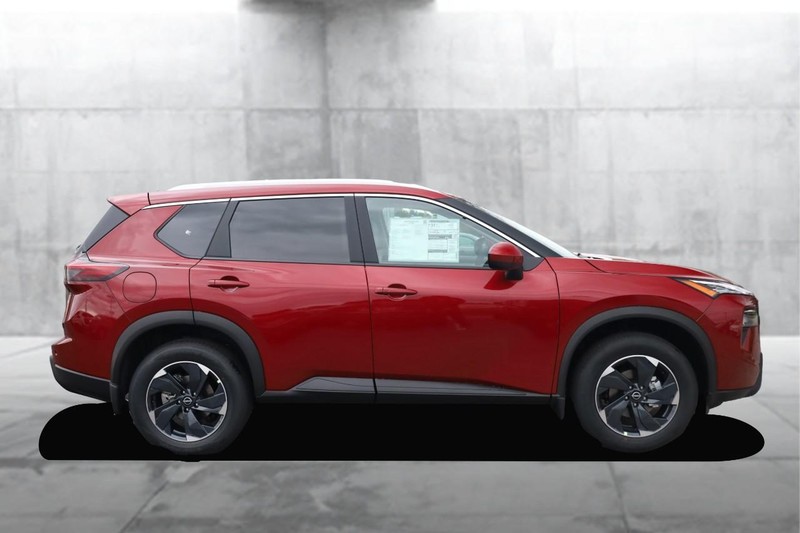 Nissan Rogue Vehicle Full-screen Gallery Image 5
