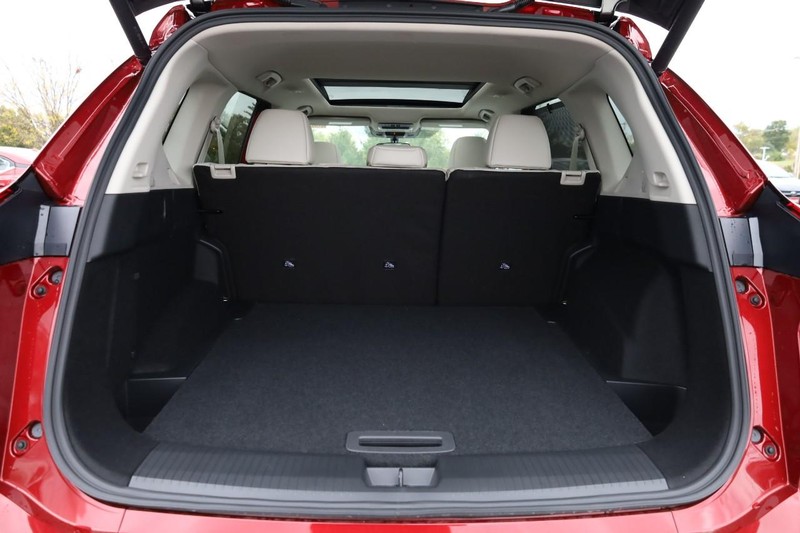 Nissan Rogue Vehicle Full-screen Gallery Image 7