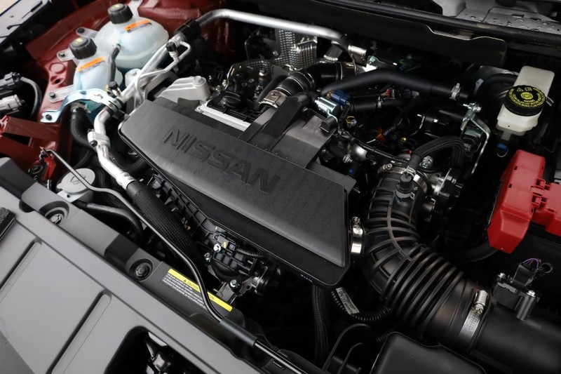 Nissan Rogue Vehicle Full-screen Gallery Image 28