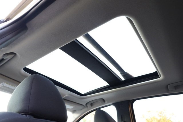 Nissan Kicks Vehicle Image 10