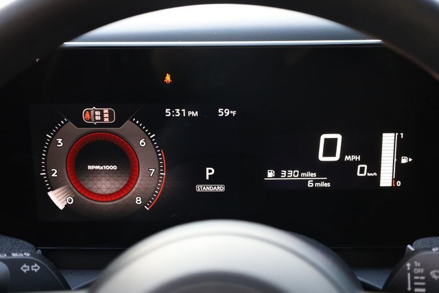 Nissan Kicks Vehicle Image 12