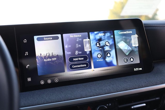 Nissan Kicks Vehicle Image 13