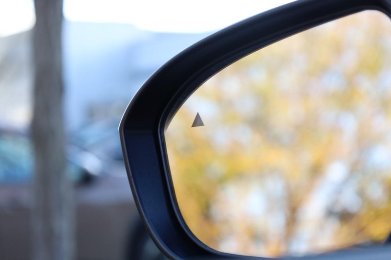 Nissan Kicks Vehicle Full-screen Gallery Image 21