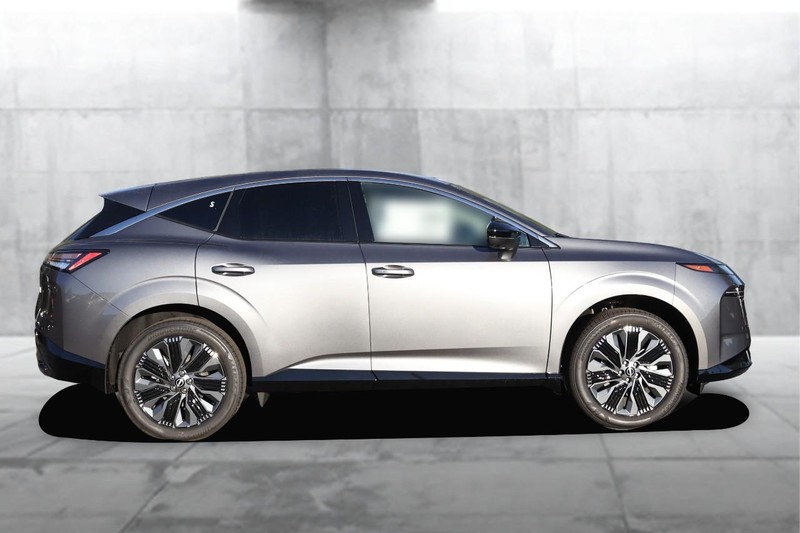 Nissan Murano Vehicle Full-screen Gallery Image 5