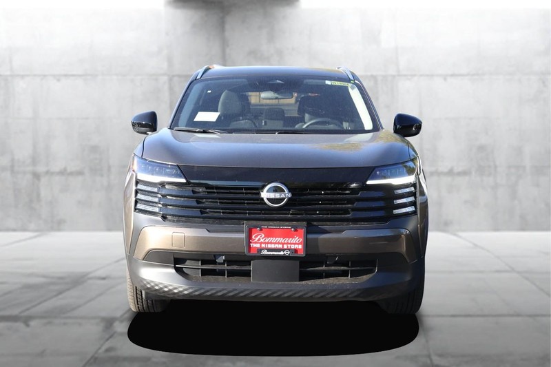 Nissan Kicks Vehicle Full-screen Gallery Image 4