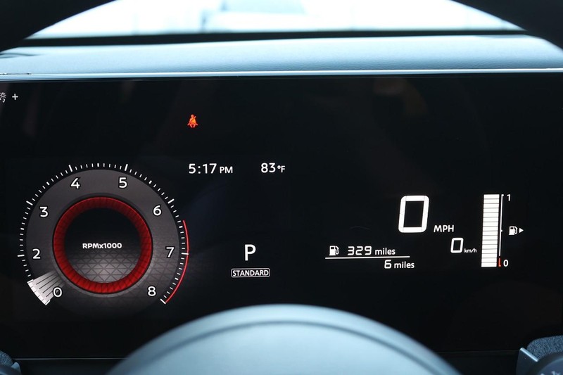 Nissan Kicks Vehicle Full-screen Gallery Image 9