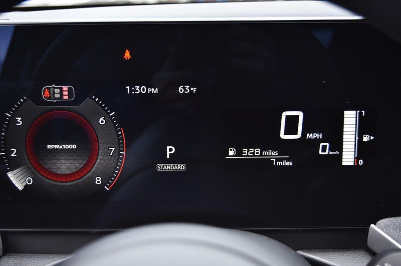 Nissan Kicks Vehicle Full-screen Gallery Image 11