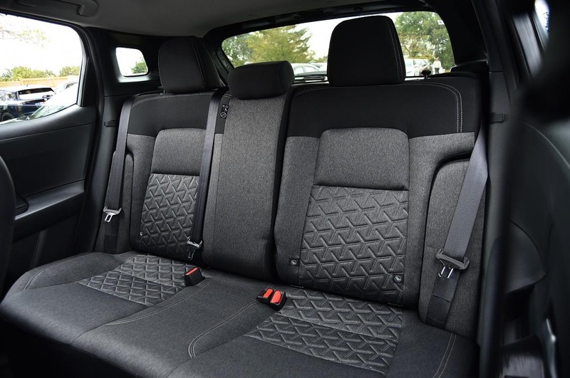 Nissan Kicks Vehicle Full-screen Gallery Image 22