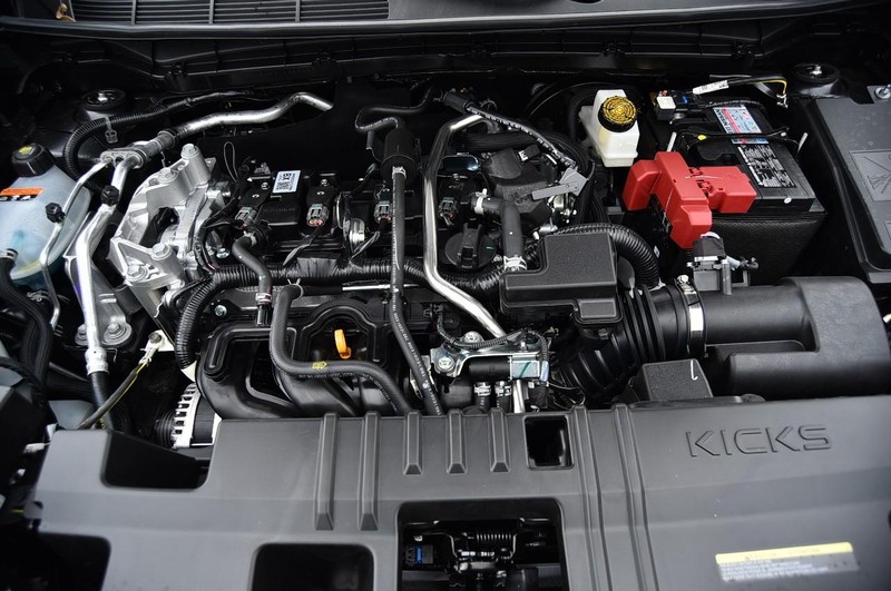 Nissan Kicks Vehicle Full-screen Gallery Image 24