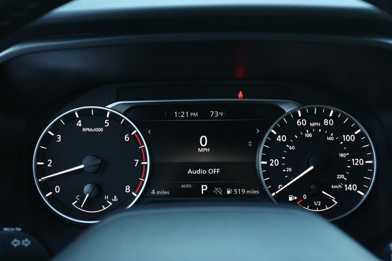 Nissan Rogue Vehicle Full-screen Gallery Image 9