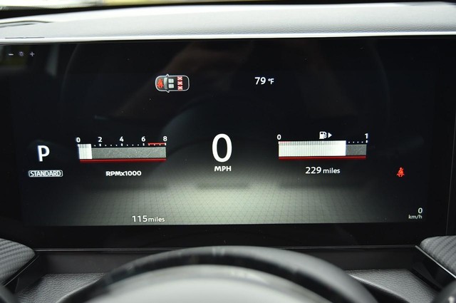 Nissan Kicks Vehicle Image 12