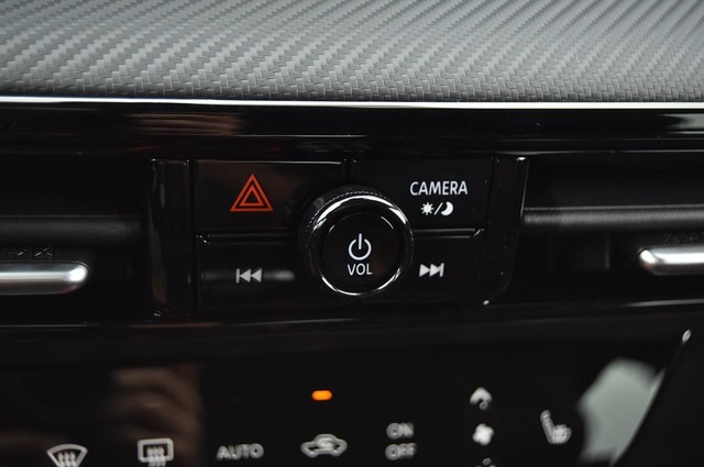 Nissan Kicks Vehicle Image 17