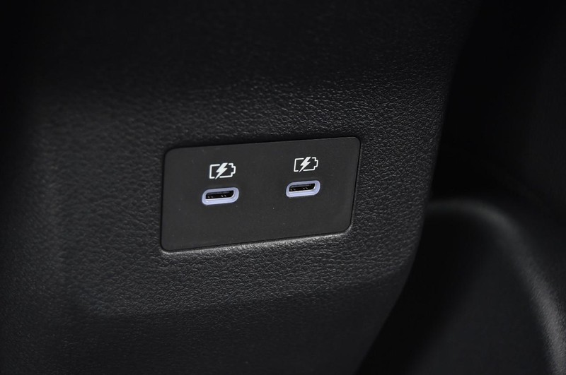 Nissan Kicks Vehicle Full-screen Gallery Image 28