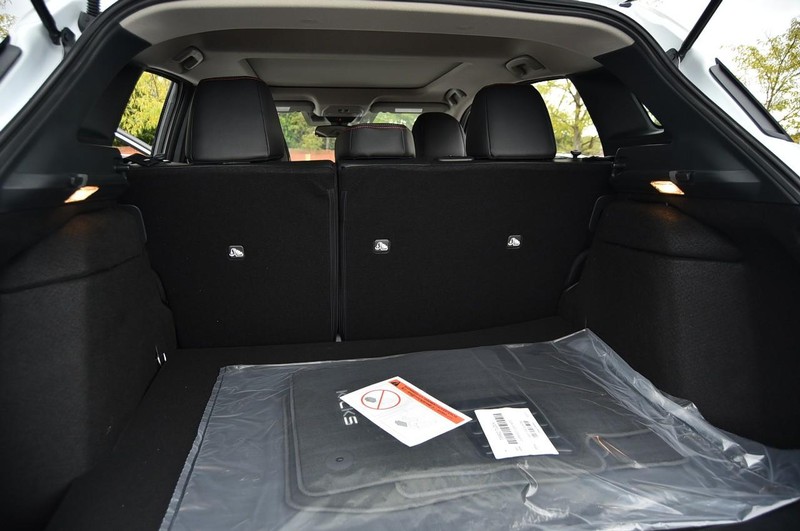 Nissan Kicks Vehicle Full-screen Gallery Image 29