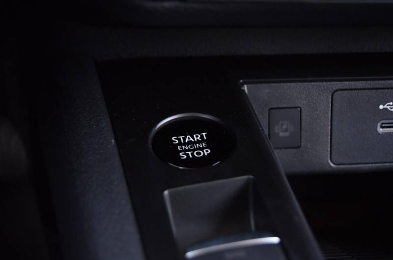 Nissan Kicks Vehicle Image 18