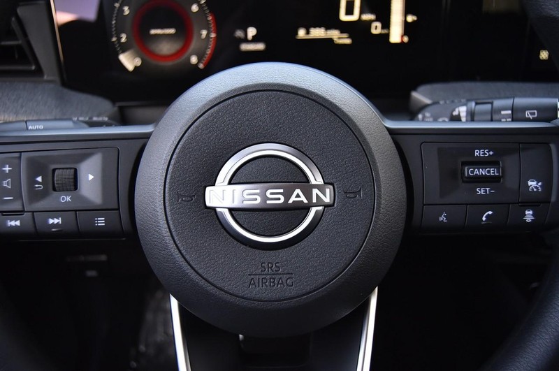 Nissan Kicks Vehicle Image 20