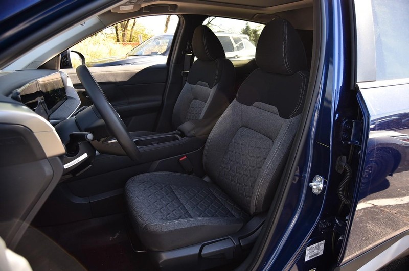 Nissan Kicks Vehicle Image 21