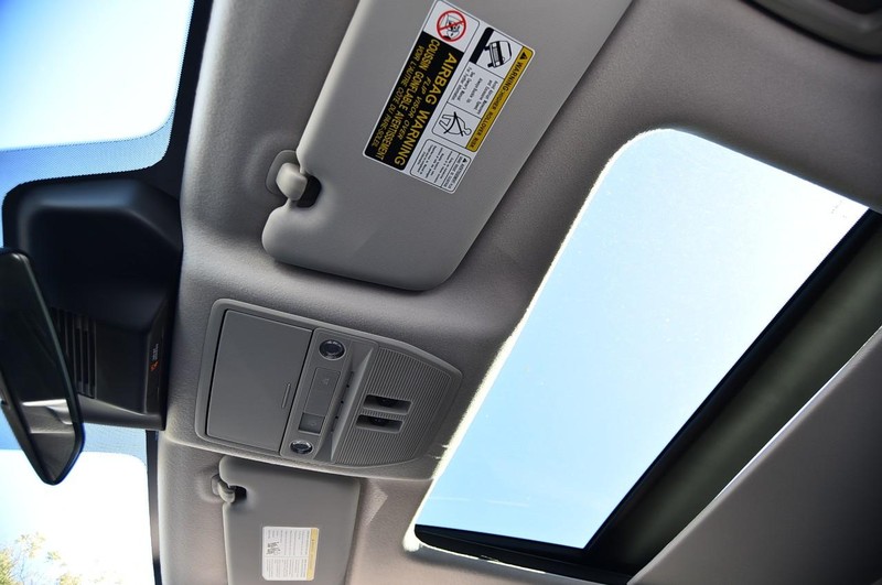 Nissan Kicks Vehicle Image 23