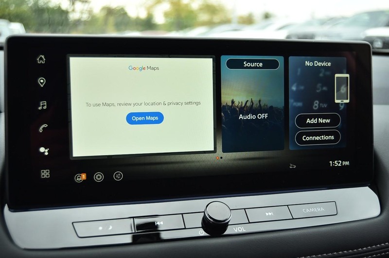 Nissan Rogue Vehicle Full-screen Gallery Image 17