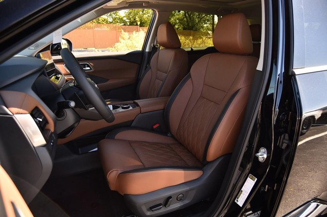 Nissan Rogue Vehicle Image 22