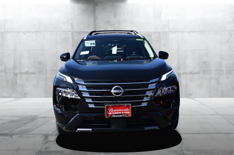 Nissan Rogue Vehicle Image 04