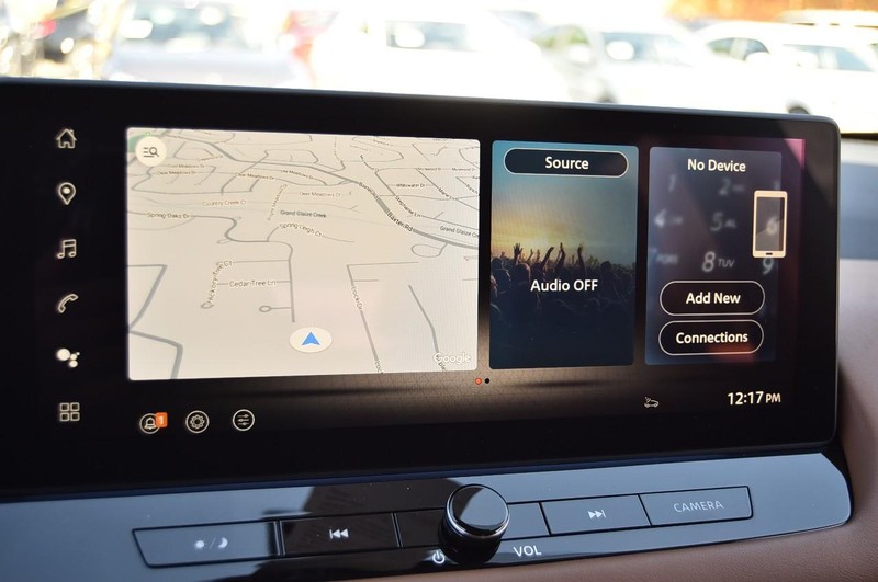 Nissan Rogue Vehicle Image 17