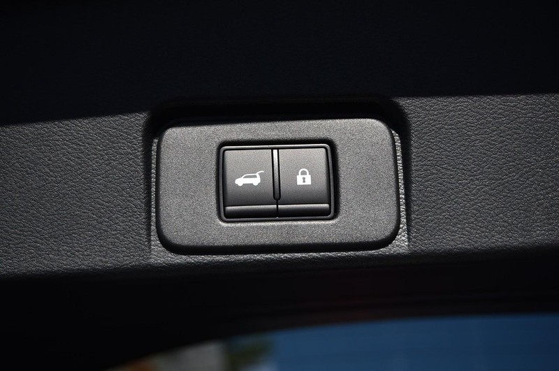 Nissan Rogue Vehicle Image 29