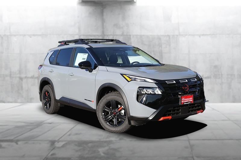 Nissan Rogue Vehicle Full-screen Gallery Image 2