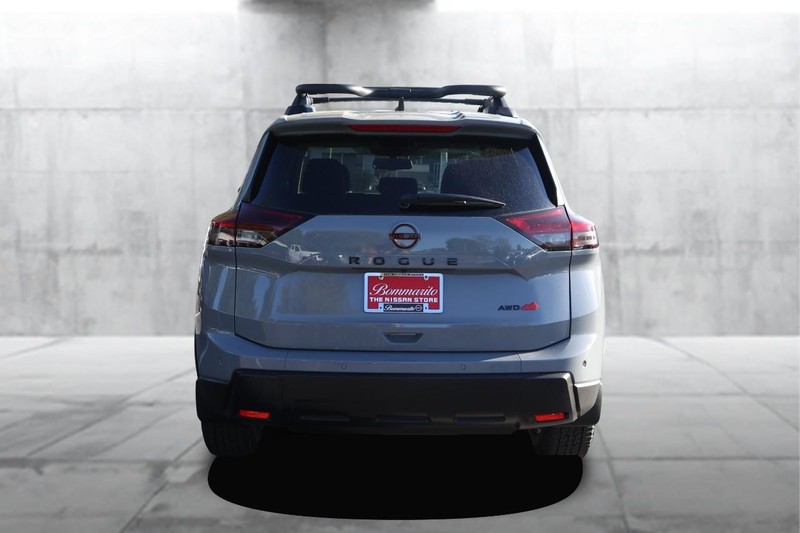 Nissan Rogue Vehicle Full-screen Gallery Image 6