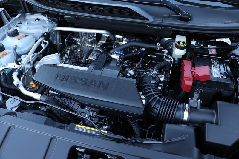 Nissan Rogue Vehicle Full-screen Gallery Image 20