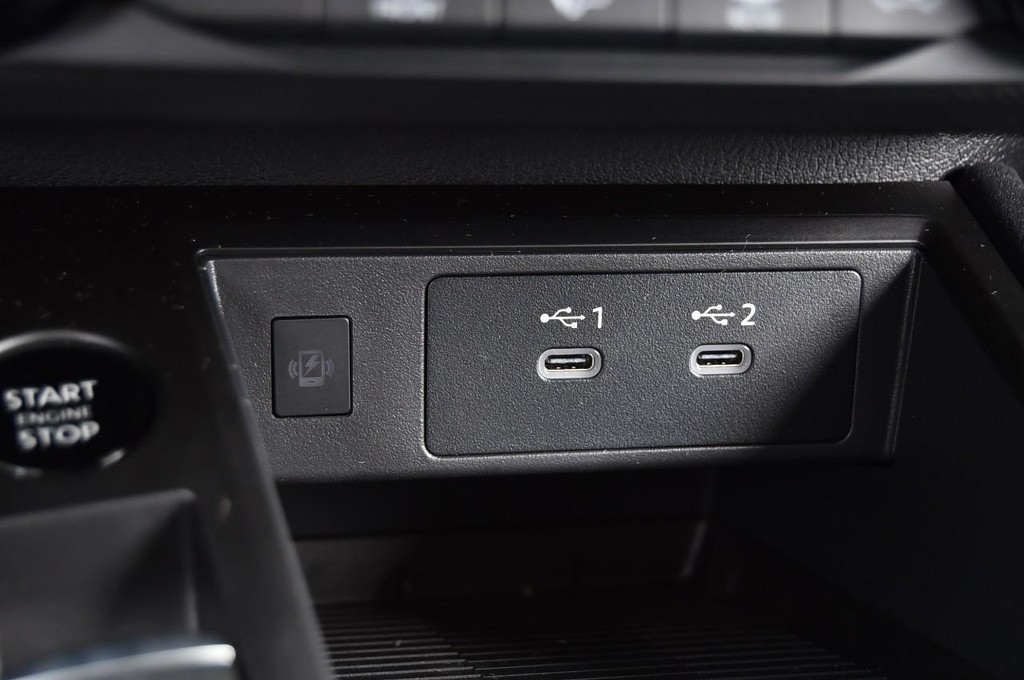 Nissan Kicks Vehicle Image 16