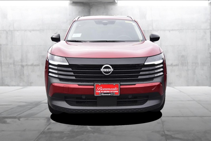 Nissan Kicks Vehicle Full-screen Gallery Image 4