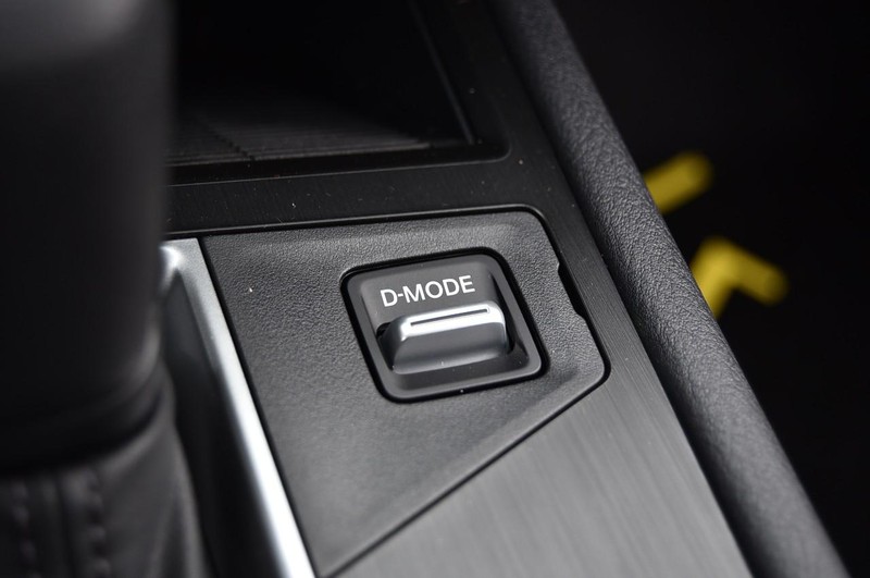 Nissan Kicks Vehicle Full-screen Gallery Image 18