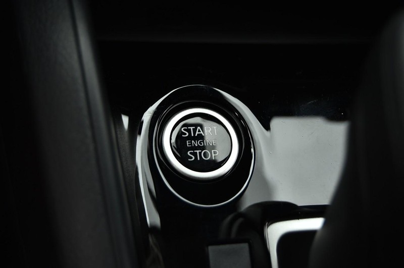 Nissan Versa Vehicle Full-screen Gallery Image 16