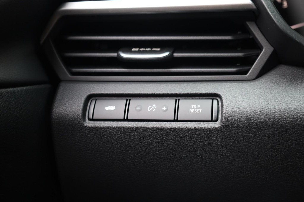 Nissan Altima Vehicle Image 19