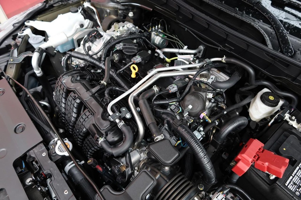 Nissan Altima Vehicle Image 25