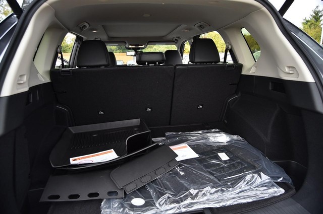 Nissan Rogue Vehicle Image 28