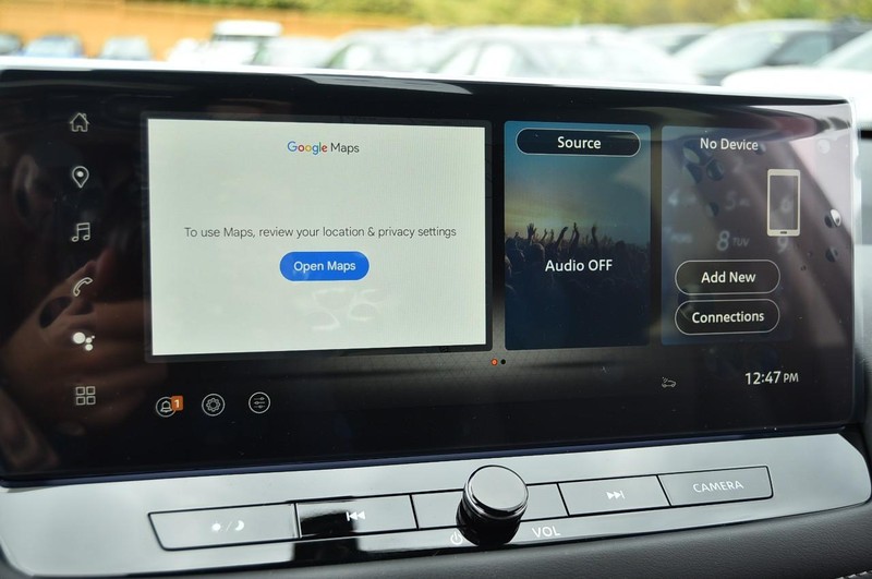 Nissan Rogue Vehicle Full-screen Gallery Image 17