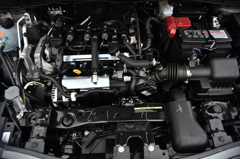 Nissan Versa Vehicle Full-screen Gallery Image 23