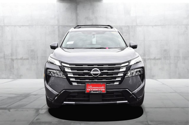 Nissan Rogue Vehicle Image 04