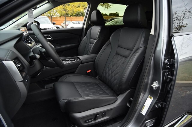 Nissan Rogue Vehicle Image 22