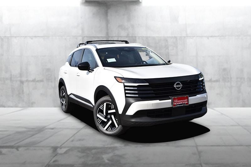 Nissan Kicks Vehicle Full-screen Gallery Image 2