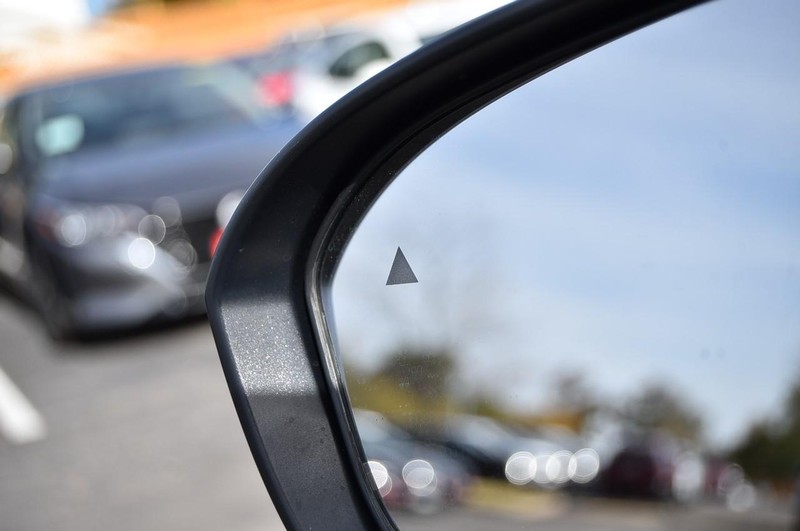 Nissan Kicks Vehicle Full-screen Gallery Image 10