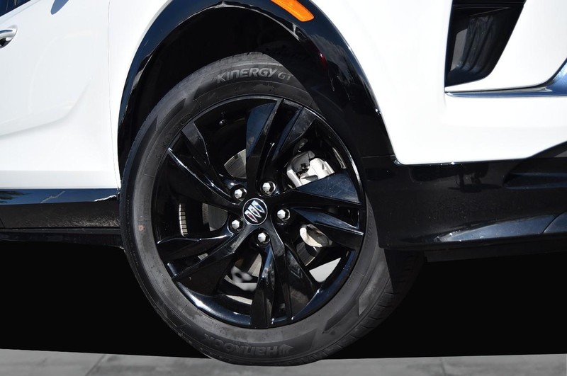 Buick Encore GX Vehicle Full-screen Gallery Image 03