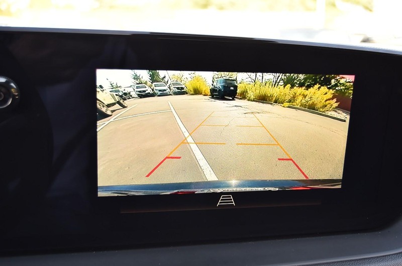 Buick Encore GX Vehicle Full-screen Gallery Image 13