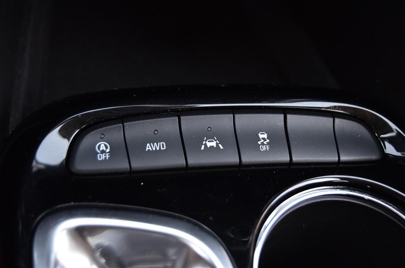 Buick Encore GX Vehicle Full-screen Gallery Image 17