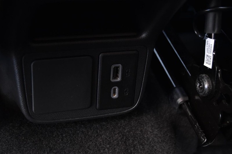 Buick Encore GX Vehicle Full-screen Gallery Image 23